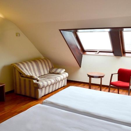Hotel Alda El Suizo Ferrol Bagian luar foto