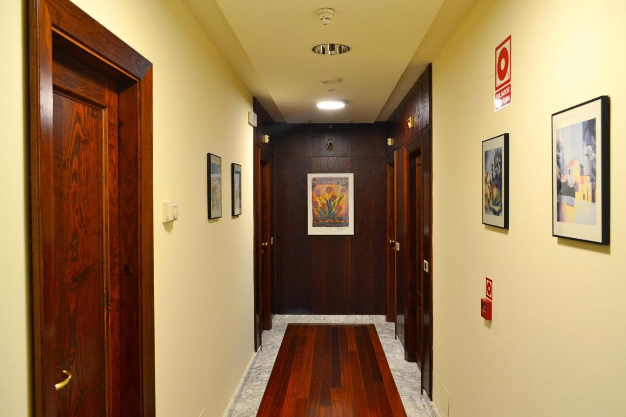Hotel Alda El Suizo Ferrol Bagian luar foto