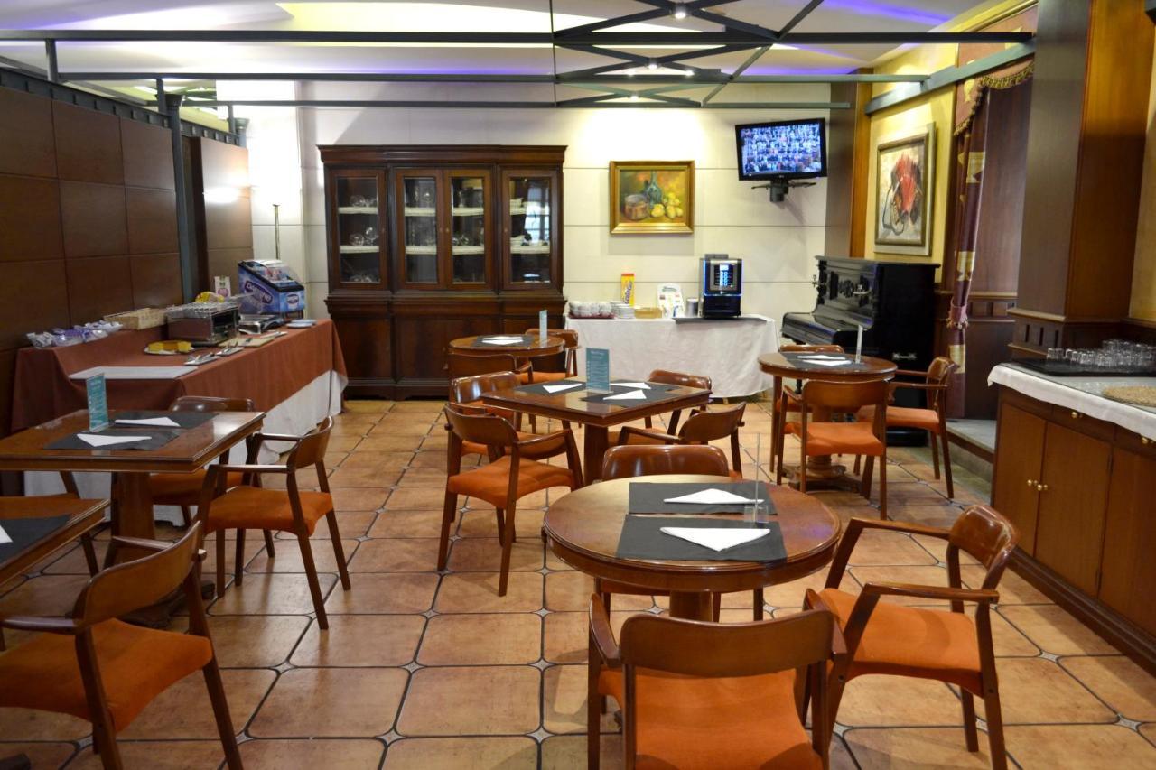 Hotel Alda El Suizo Ferrol Bagian luar foto