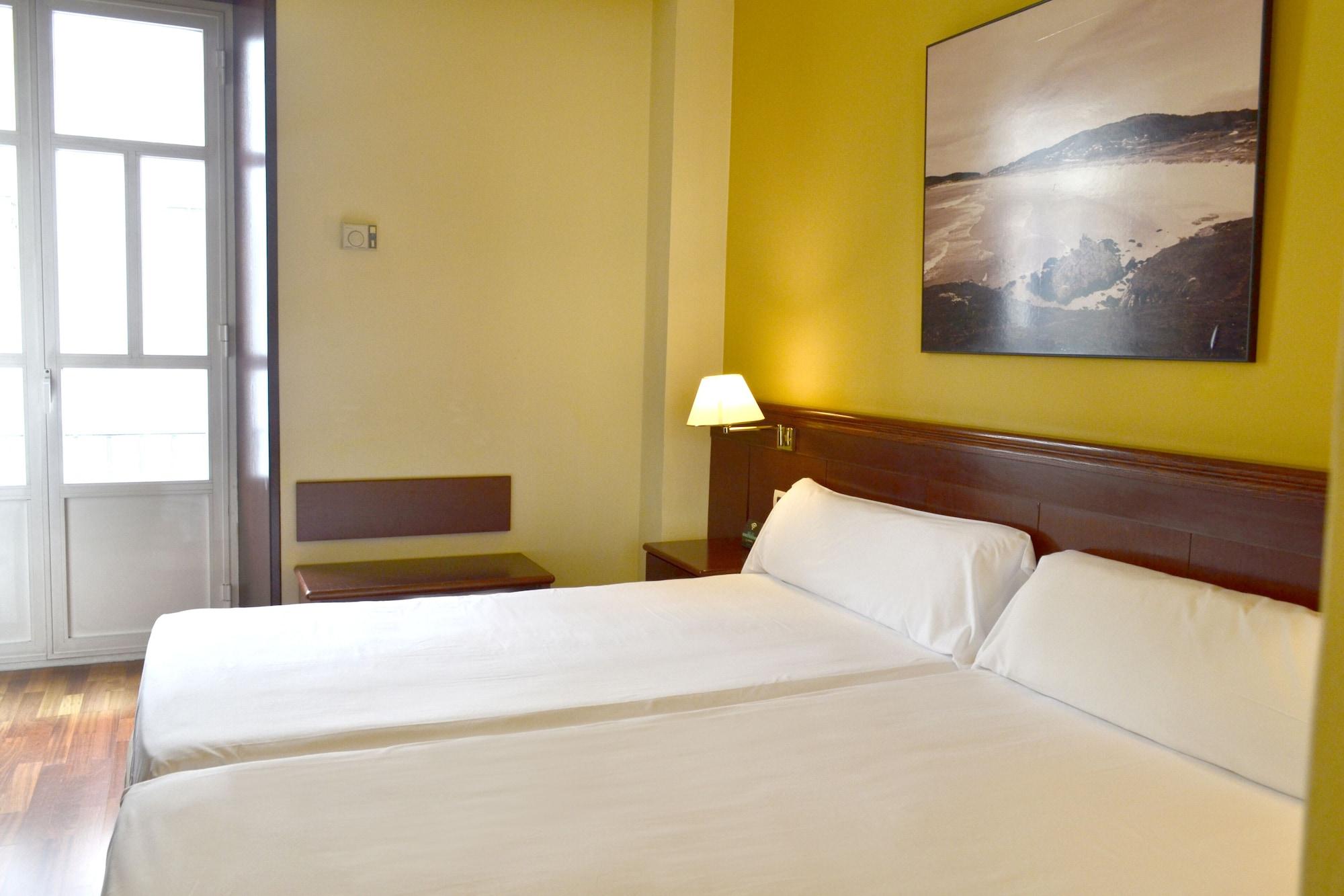Hotel Alda El Suizo Ferrol Bagian luar foto