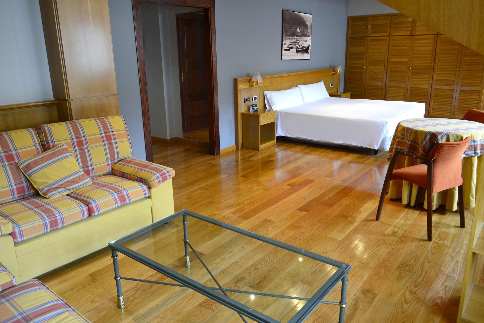 Hotel Alda El Suizo Ferrol Bagian luar foto