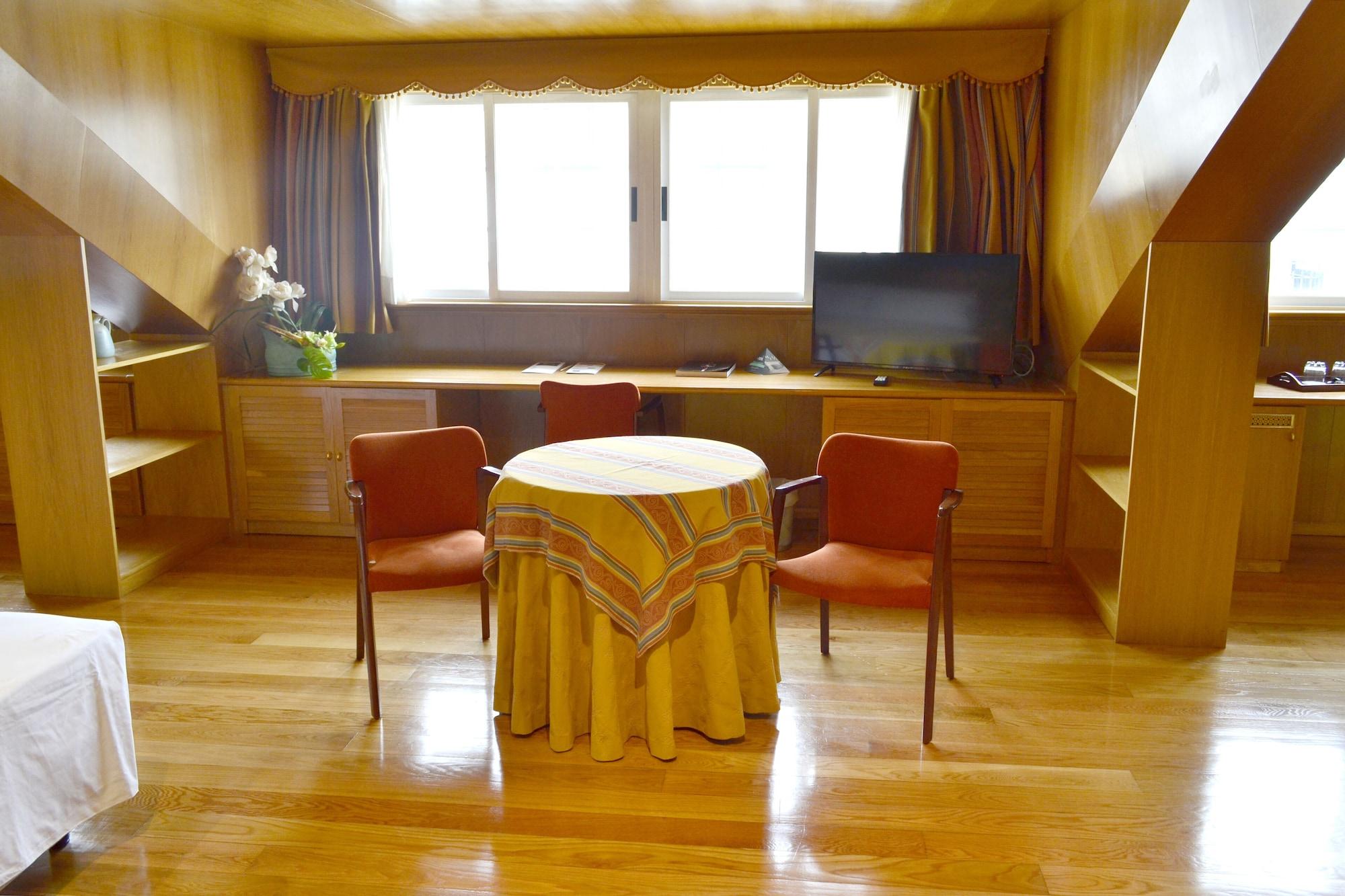 Hotel Alda El Suizo Ferrol Bagian luar foto