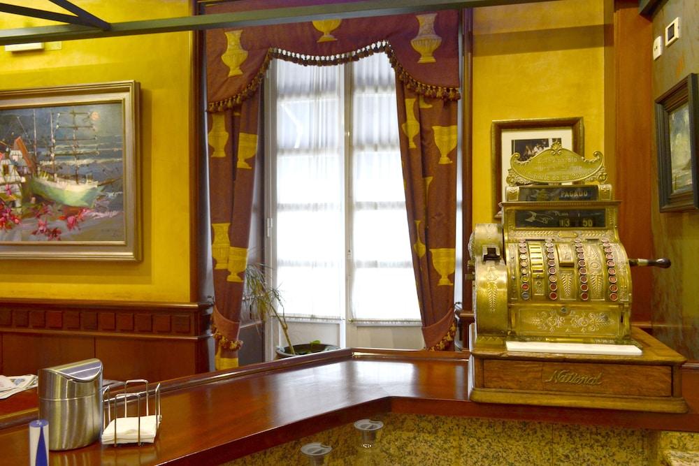 Hotel Alda El Suizo Ferrol Bagian luar foto