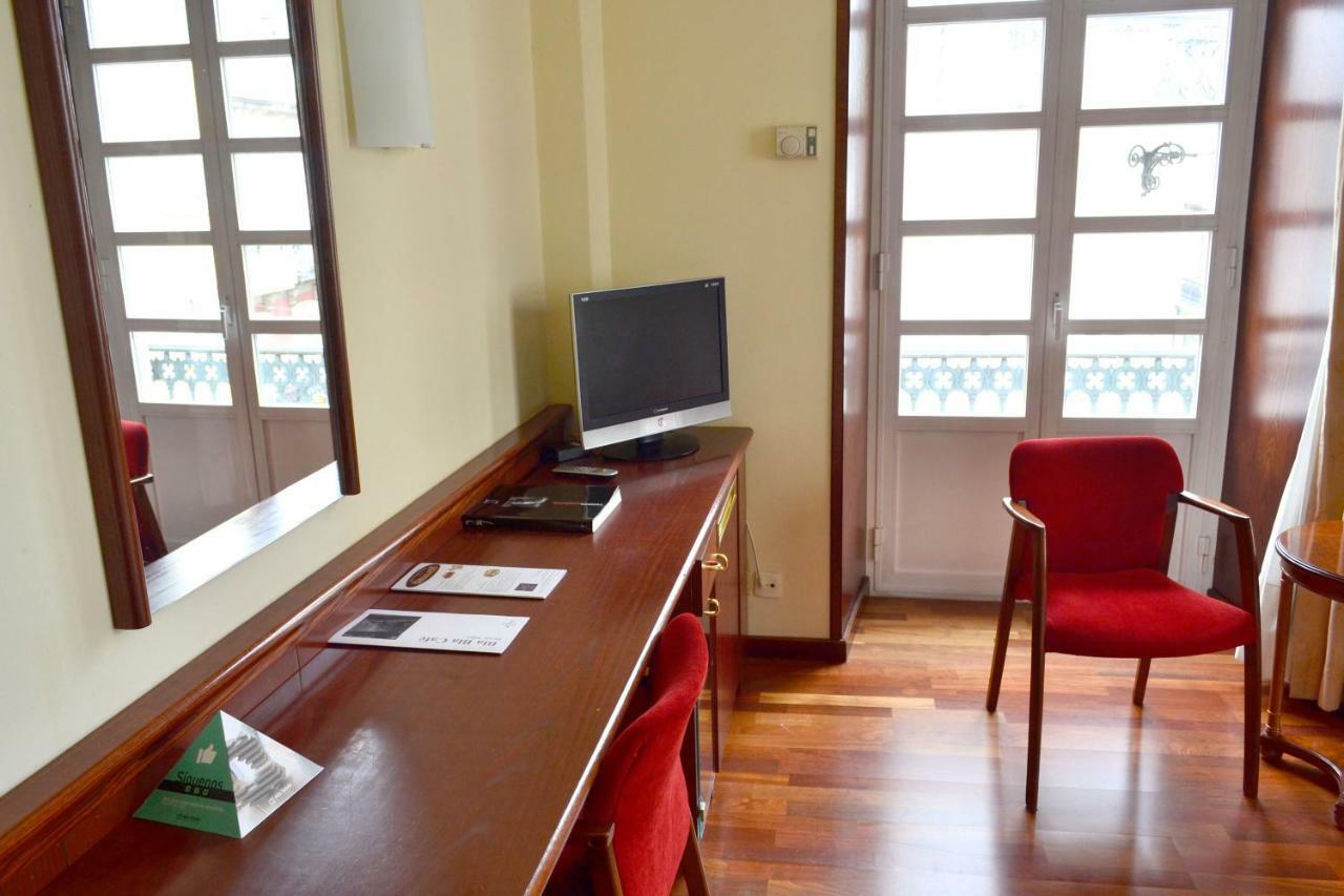 Hotel Alda El Suizo Ferrol Bagian luar foto